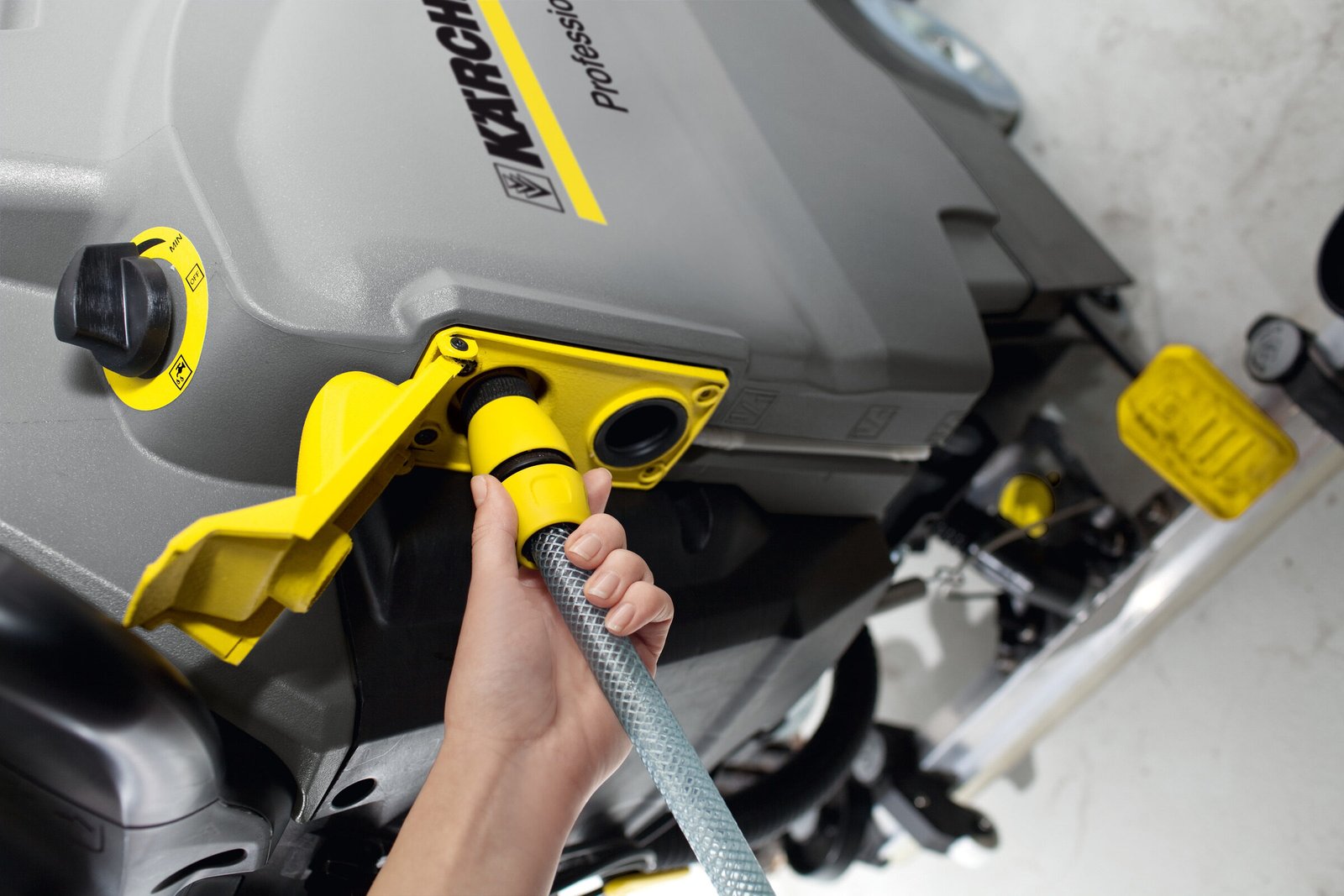 Karcher B40 – grindų plovimo mašina - Image 4